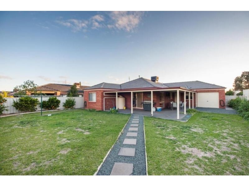 12 Aberdeen Way, Moama NSW 2731