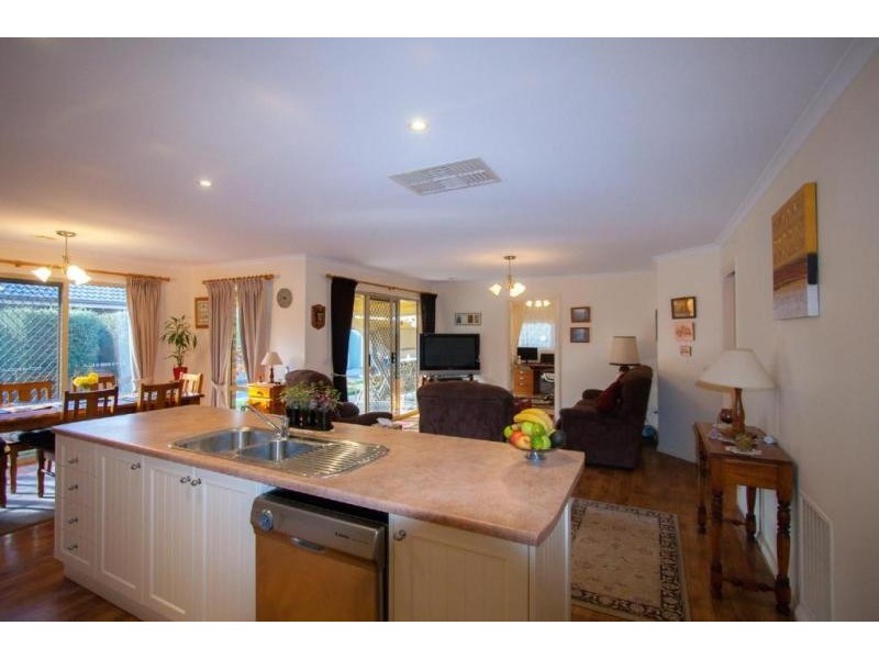 8a Caroline Court, Echuca VIC 3564