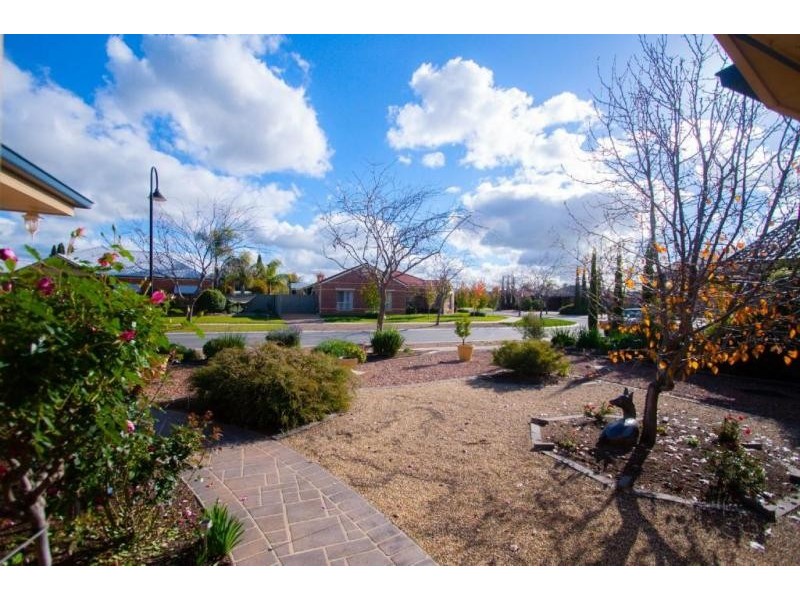 8a Caroline Court, Echuca VIC 3564