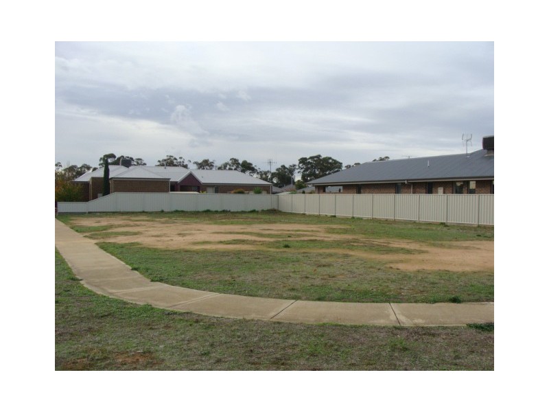 13 Lomond Court, Moama NSW 2731