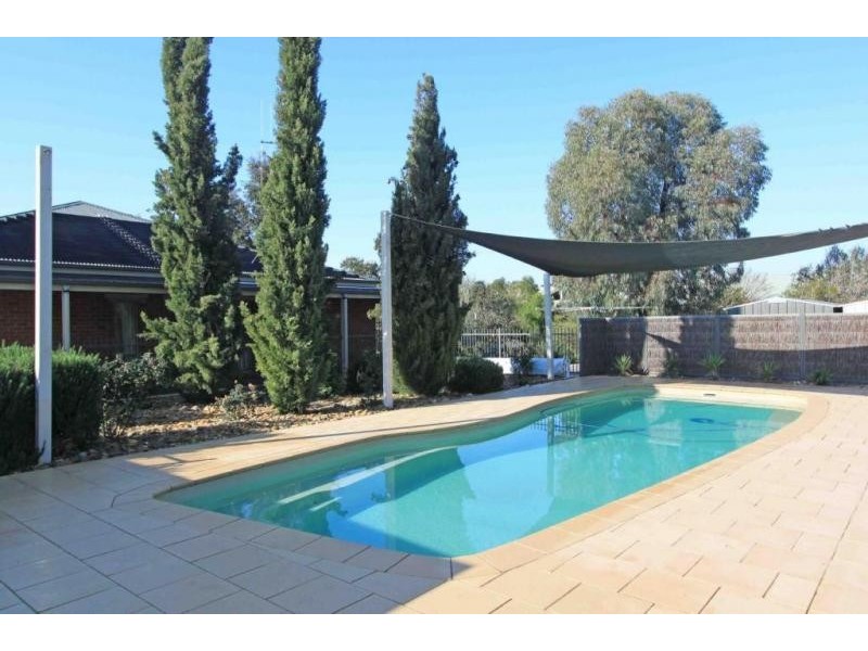 25 Wharparilla Drive, Echuca VIC 3564