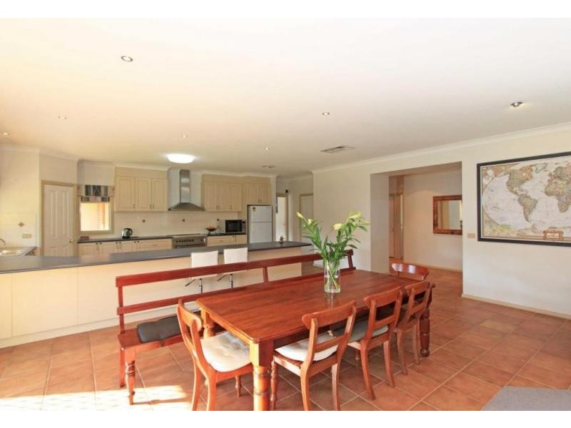 25 Wharparilla Drive, Echuca VIC 3564