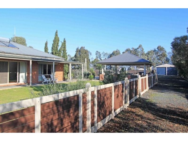 25 Wharparilla Drive, Echuca VIC 3564