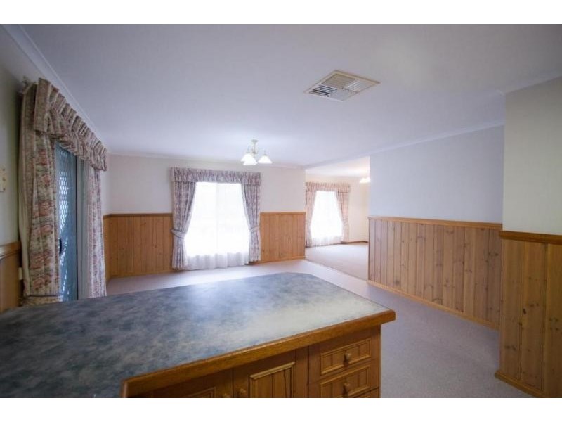 6 Kooyong Court, Echuca VIC 3564