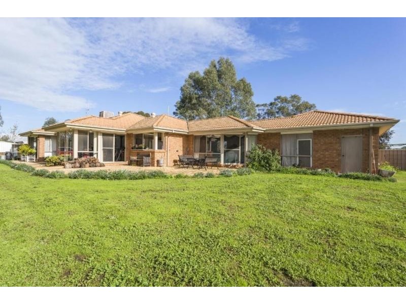 1748 Barnadown Road, Elmore VIC 3558