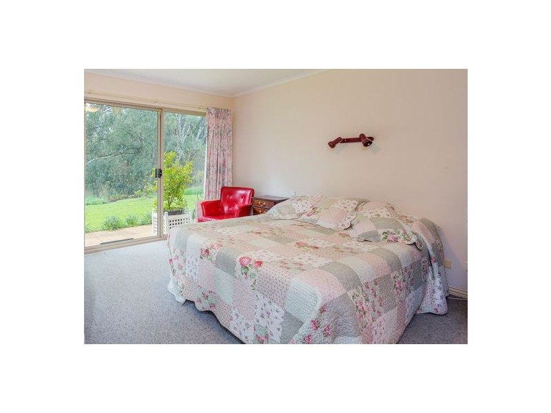 1748 Barnadown Road, Elmore VIC 3558
