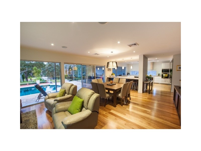 90 Wharparilla Drive, Echuca VIC 3564