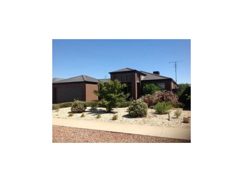 10 Brenton Avenue, Echuca VIC 3564