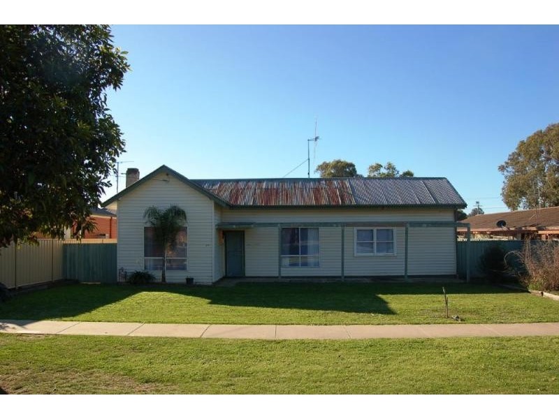 24 Simms Street, Moama NSW 2731