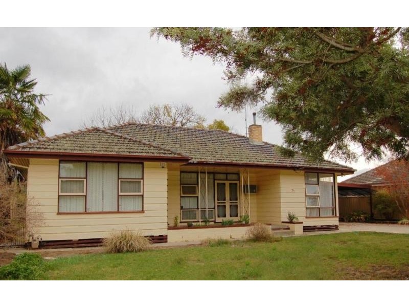 25 McIntosh Street, Echuca VIC 3564