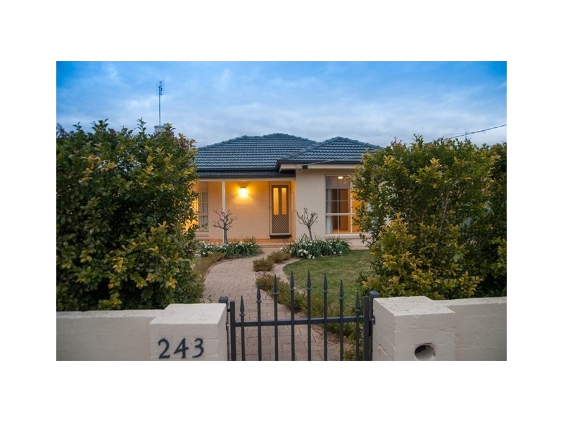 243 EYRE STREET, Echuca VIC 3564