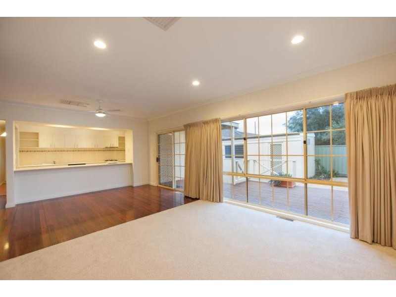 243 EYRE STREET, Echuca VIC 3564