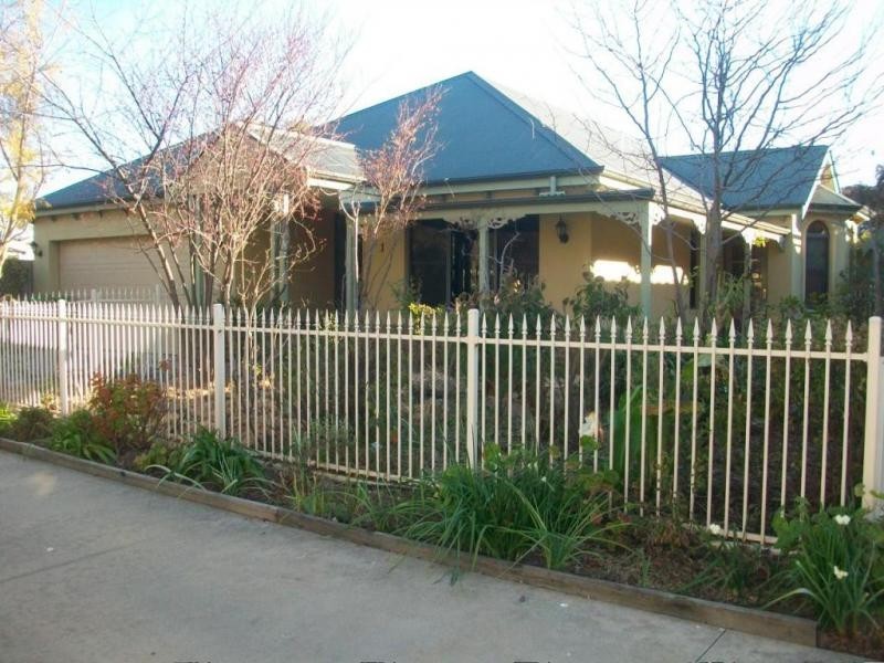 1/12 Tyler Street, Echuca VIC 3564