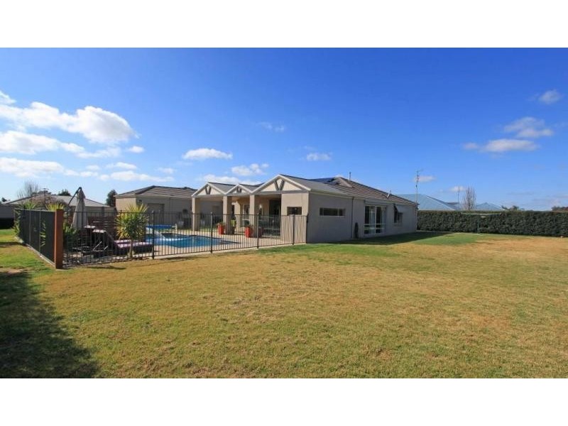 15 Cabernet Drive, Moama NSW 2731