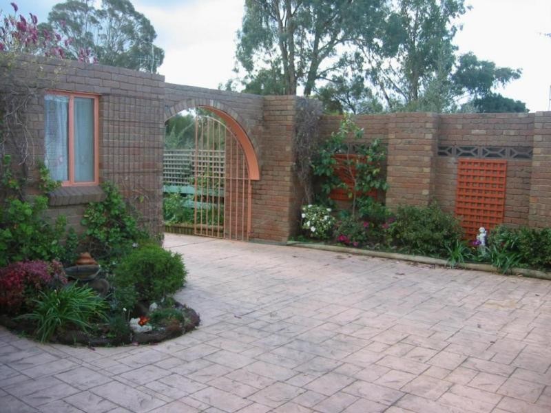 1 Winnima Avenue, Moama NSW 2731
