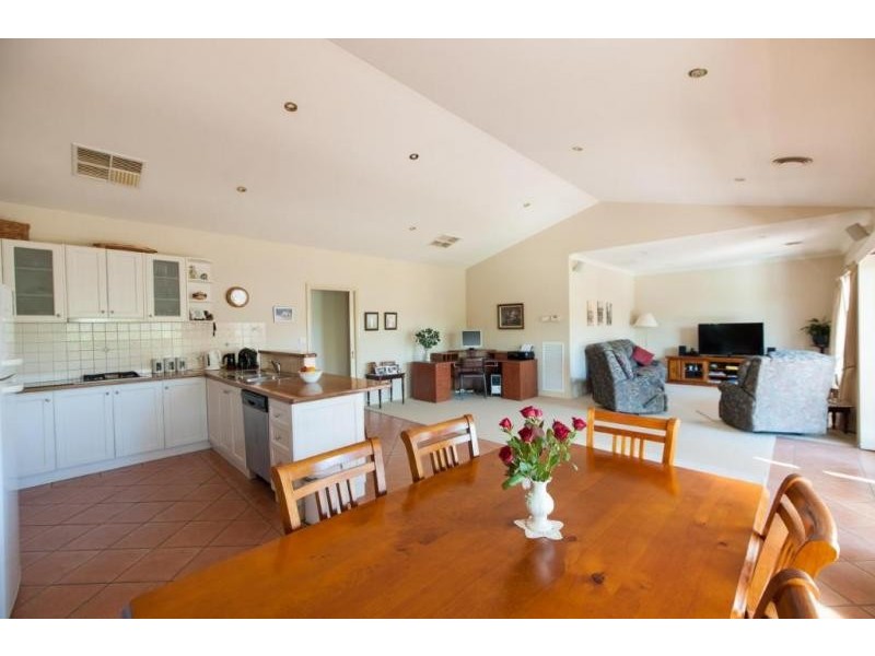 18 Orkney Court, Moama NSW 2731