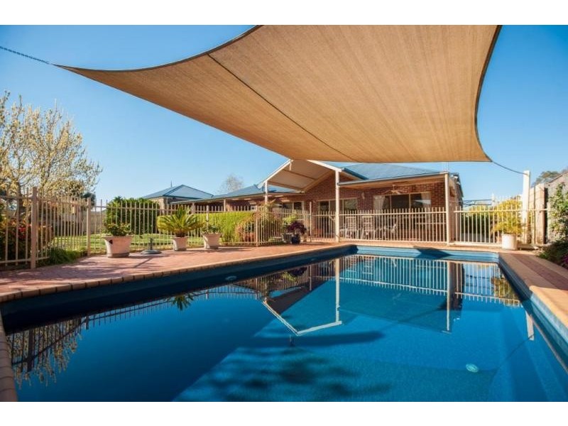 18 Orkney Court, Moama NSW 2731