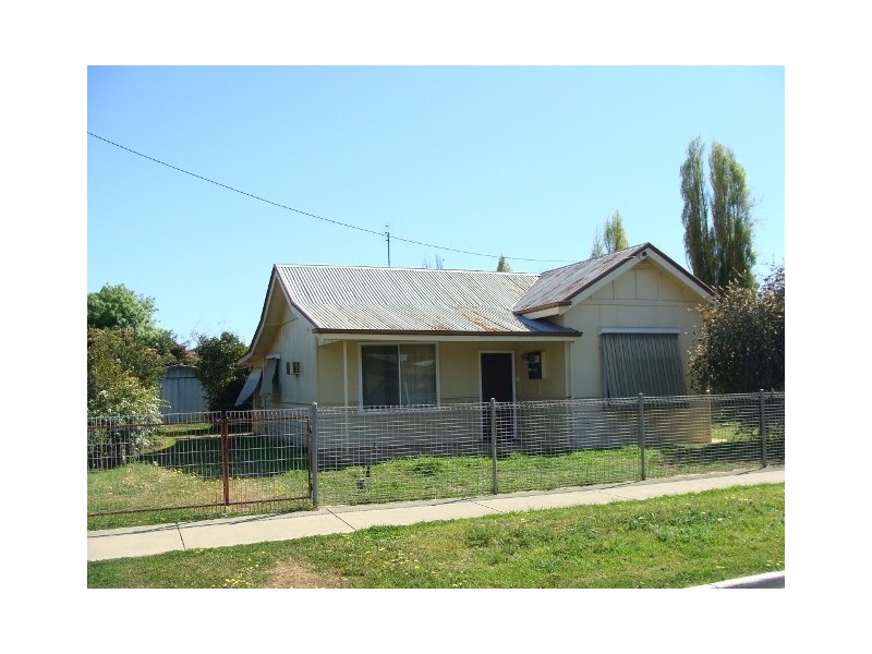 10 Porter Street, Moama NSW 2731