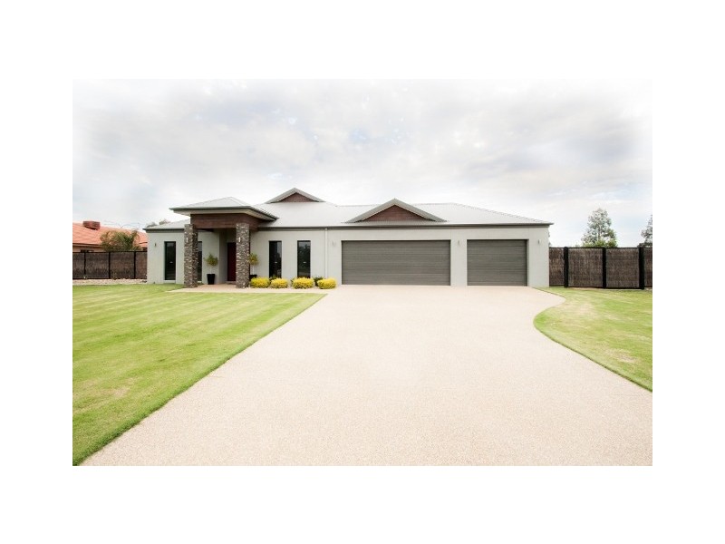 2 Pinot Court, Moama NSW 2731