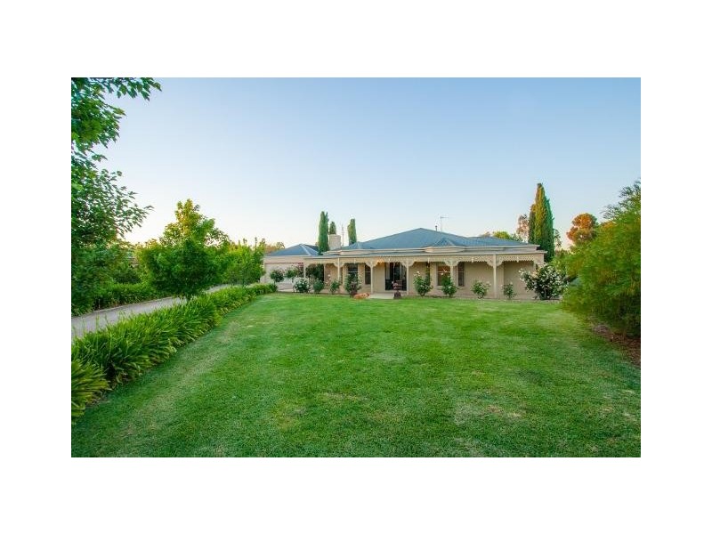 8 Fawkner Court, Echuca VIC 3564