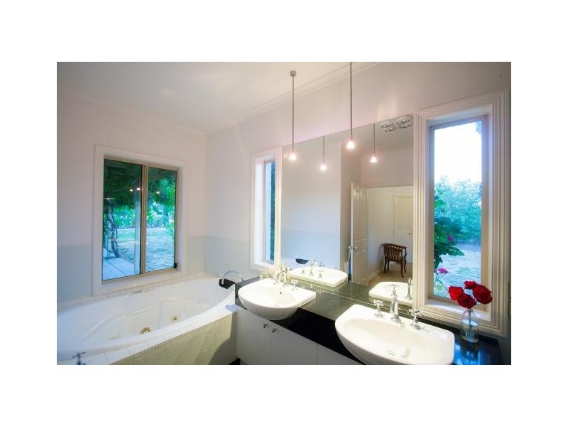 8 Fawkner Court, Echuca VIC 3564