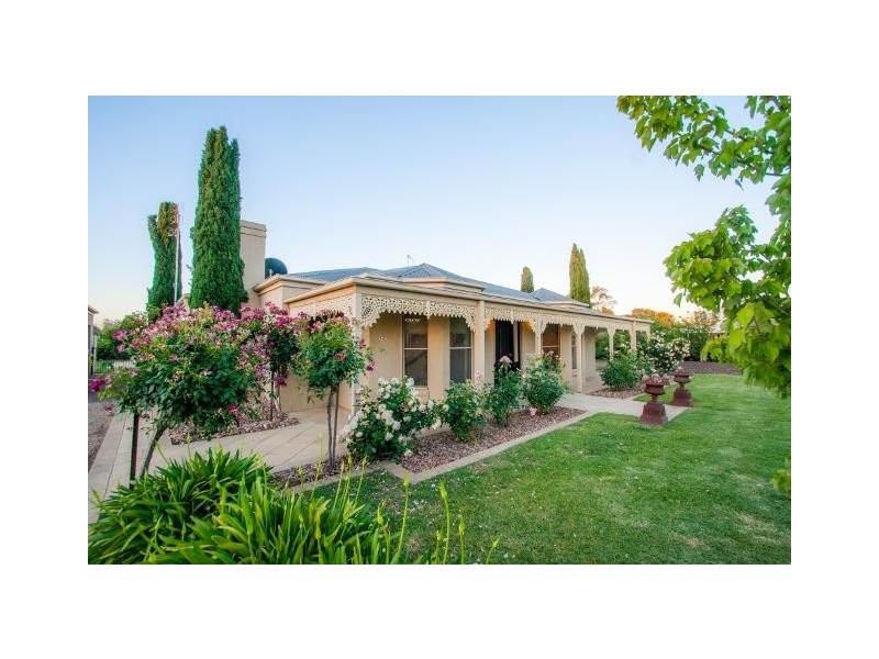 8 Fawkner Court, Echuca VIC 3564