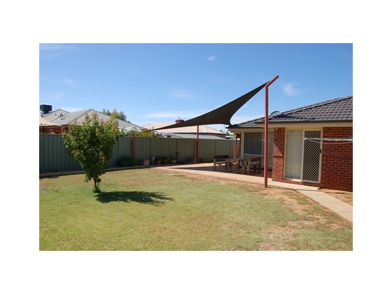 2 Woodlands Circuit, Echuca VIC 3564