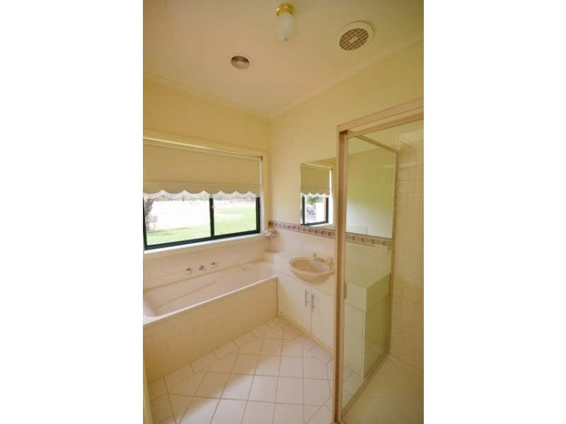 63 Riverview Court, Echuca VIC 3564