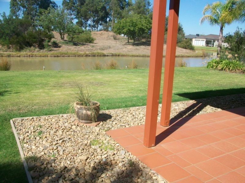 28 Kingfisher Drive West, Moama NSW 2731