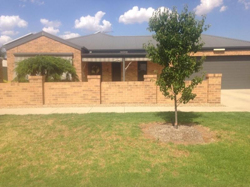 1/120 Hume Street, Echuca VIC 3564