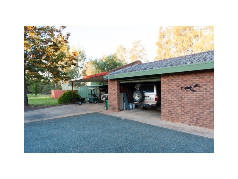 6 Maidensmith Drive, Moama NSW 2731