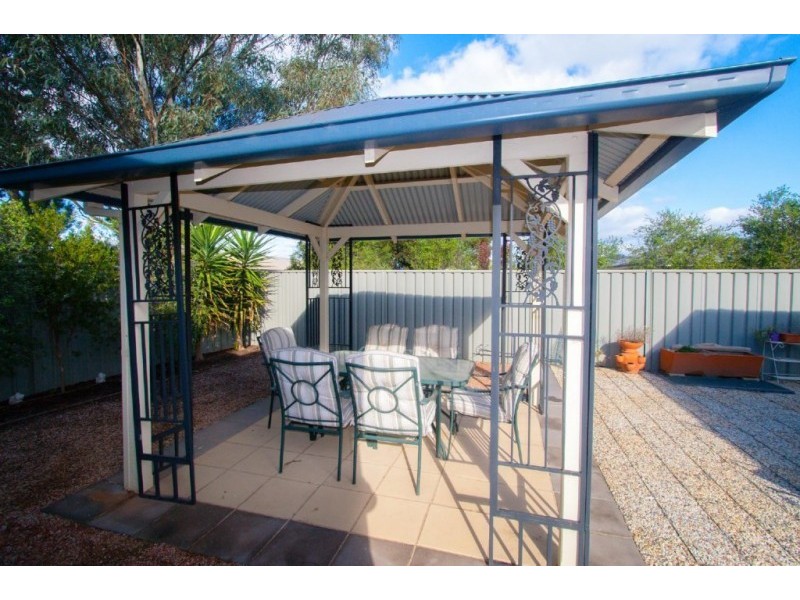 8 Caroline Court, Echuca VIC 3564