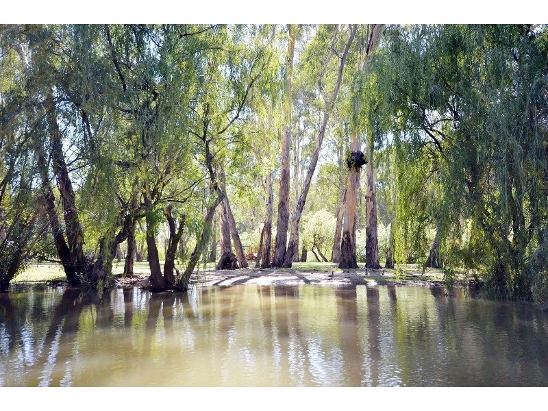 1b Picnic Point Road, Echuca VIC 3564