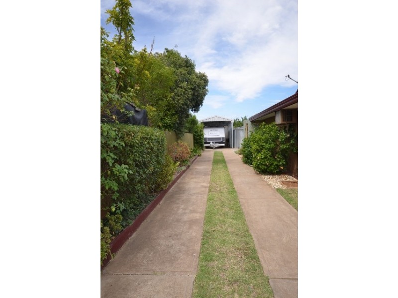 9 Lawson Drive, Moama NSW 2731