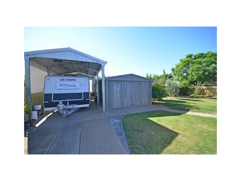 9 Lawson Drive, Moama NSW 2731