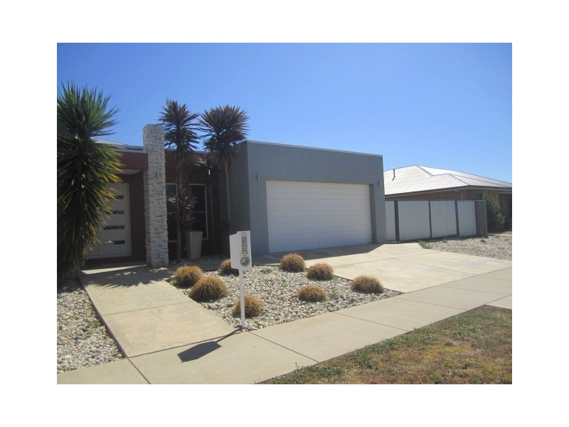 30 James Street, Echuca VIC 3564