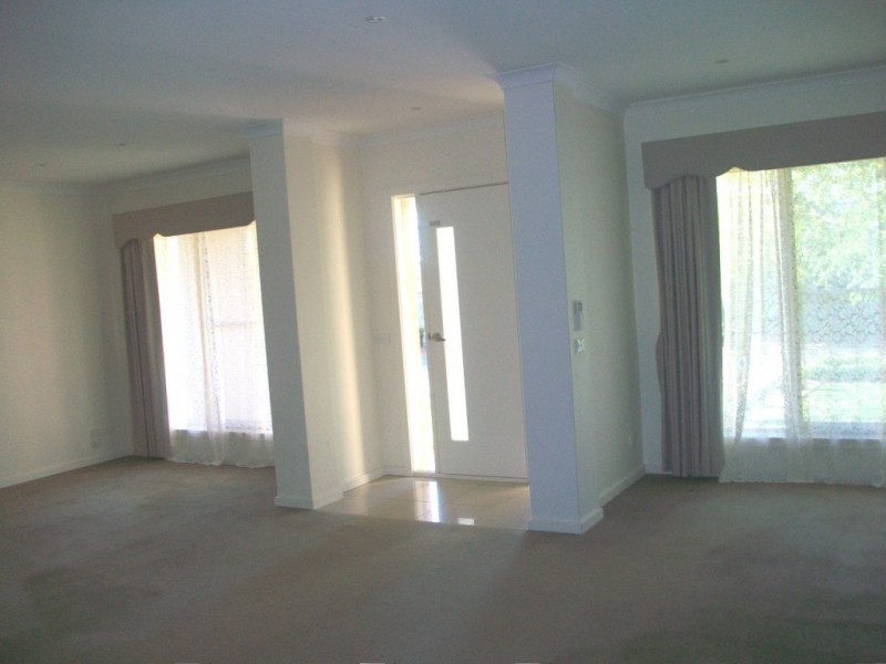 1/23 Sunset Avenue, Echuca VIC 3564