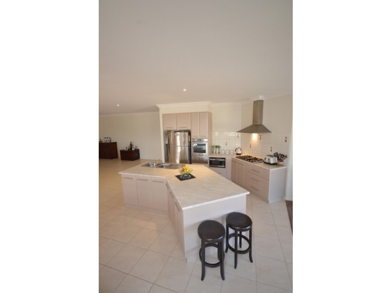 9 Kingfisher Drive West, Moama NSW 2731