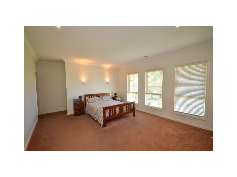 9 Kingfisher Drive West, Moama NSW 2731