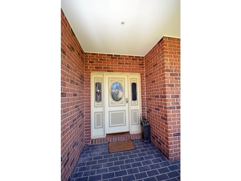 9 Kingfisher Drive West, Moama NSW 2731