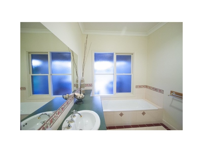 74 Murray Drive, Echuca VIC 3564