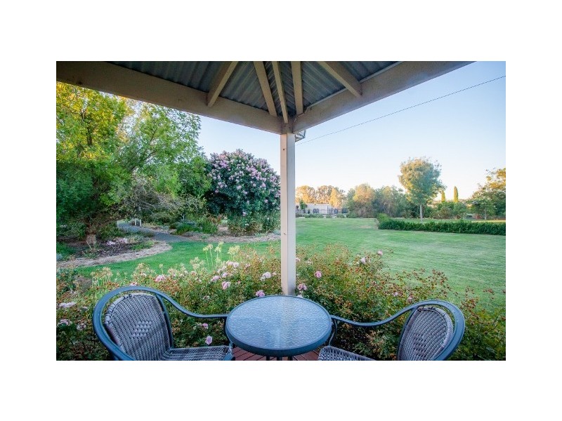 74 Murray Drive, Echuca VIC 3564