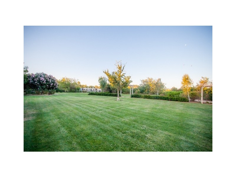 74 Murray Drive, Echuca VIC 3564