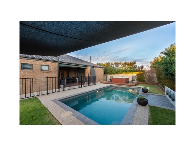 9 Kinross Court, Moama NSW 2731