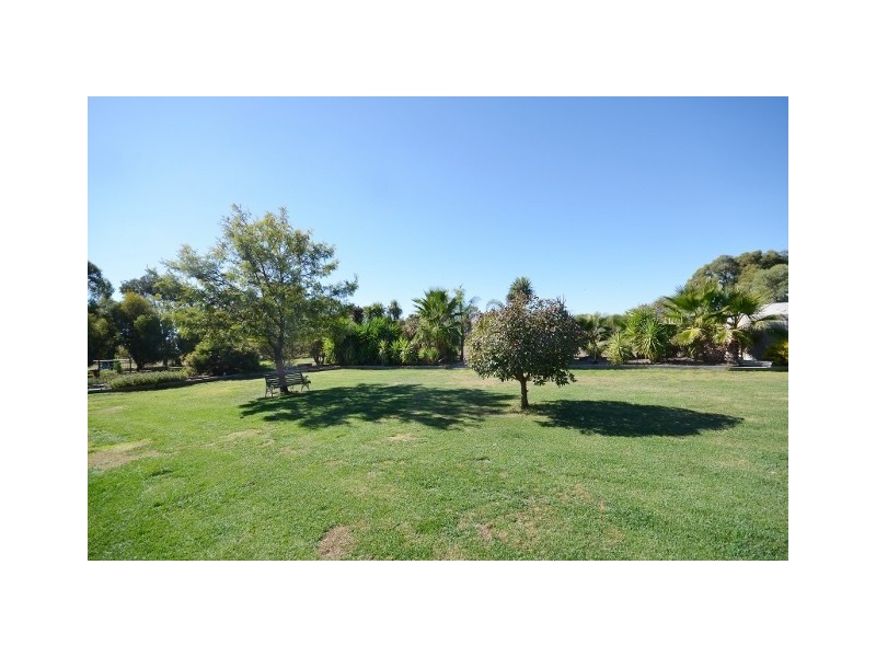 32 Murray Drive, Echuca VIC 3564