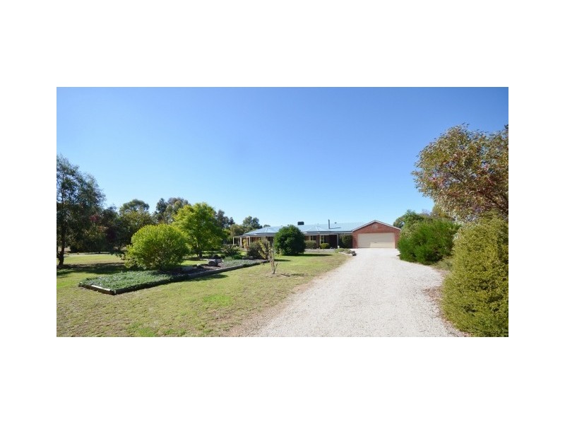 32 Murray Drive, Echuca VIC 3564