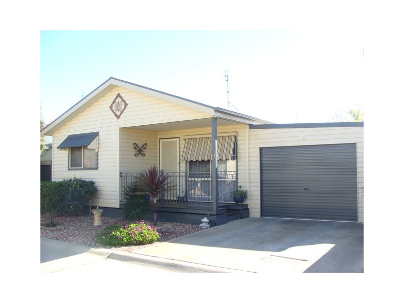 13 Swan Boulevard, Cobb Haven, Moama NSW 2731