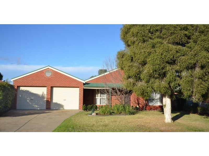 14 Illawarra Drive, Echuca VIC 3564
