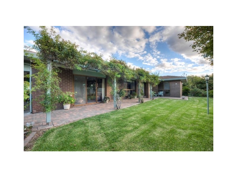 15 Rutley Crescent, Echuca VIC 3564