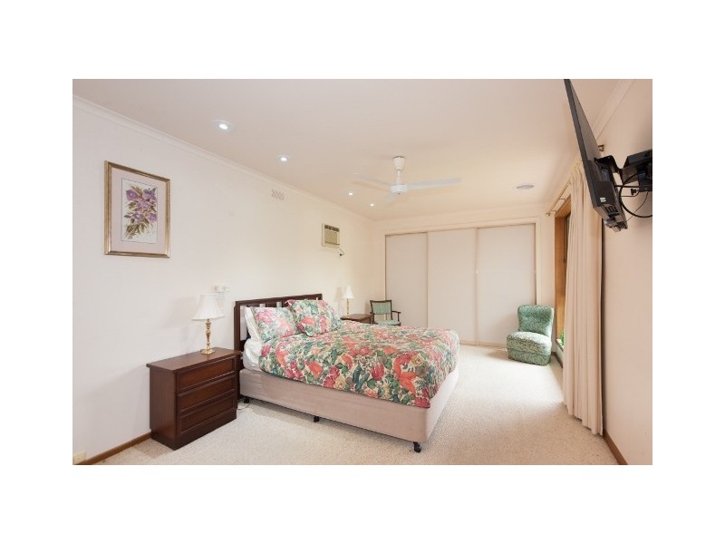 15 Rutley Crescent, Echuca VIC 3564